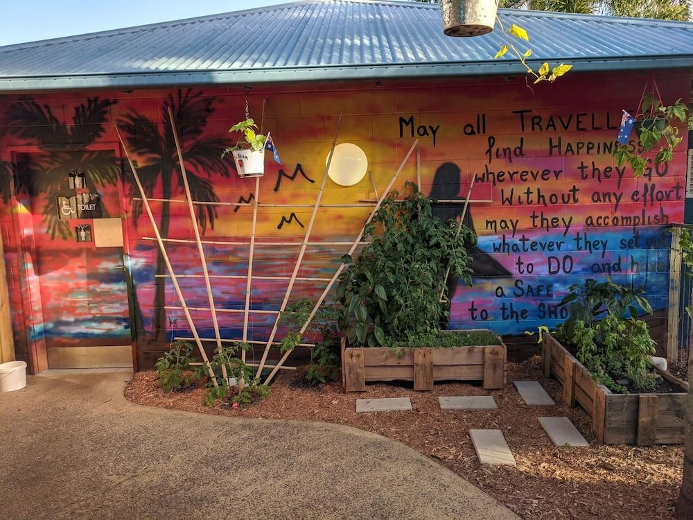 Summer House Hostel