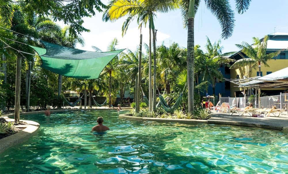 Summer House Hostel